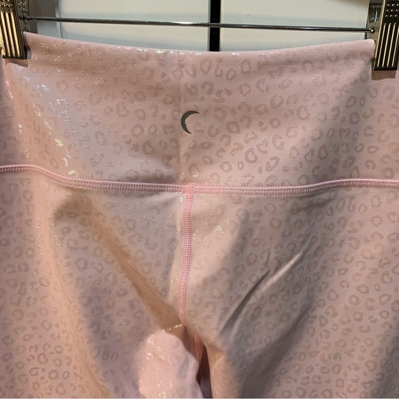 Zyia 12 Pink Leopard Light Tight Leggings Shiny Metallic‎ Barbiecore - Picture 4 of 5